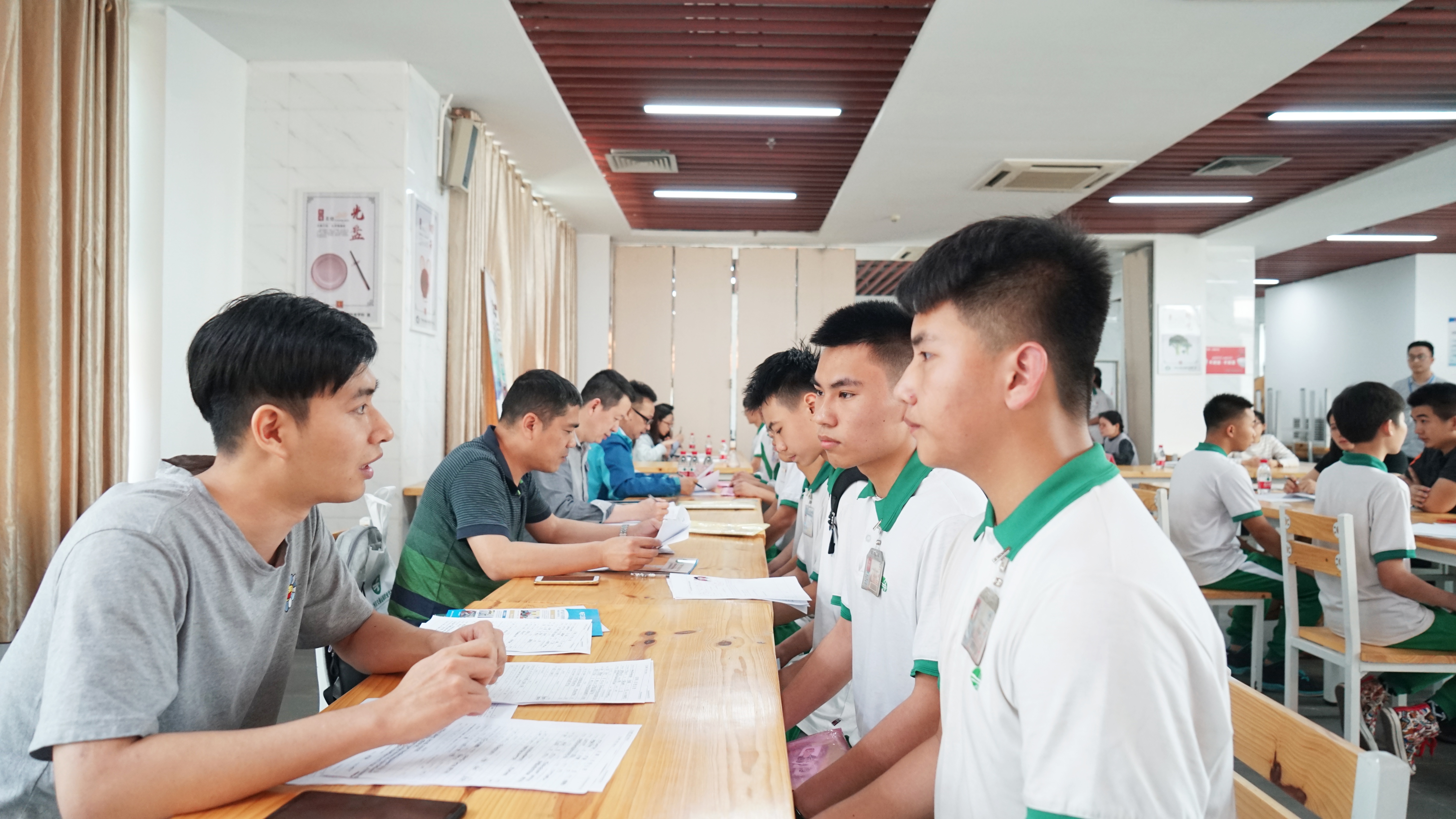 供不应求！电梯学子扬帆起航 ——记我校2019年电梯企业首场招聘会顺利举行
