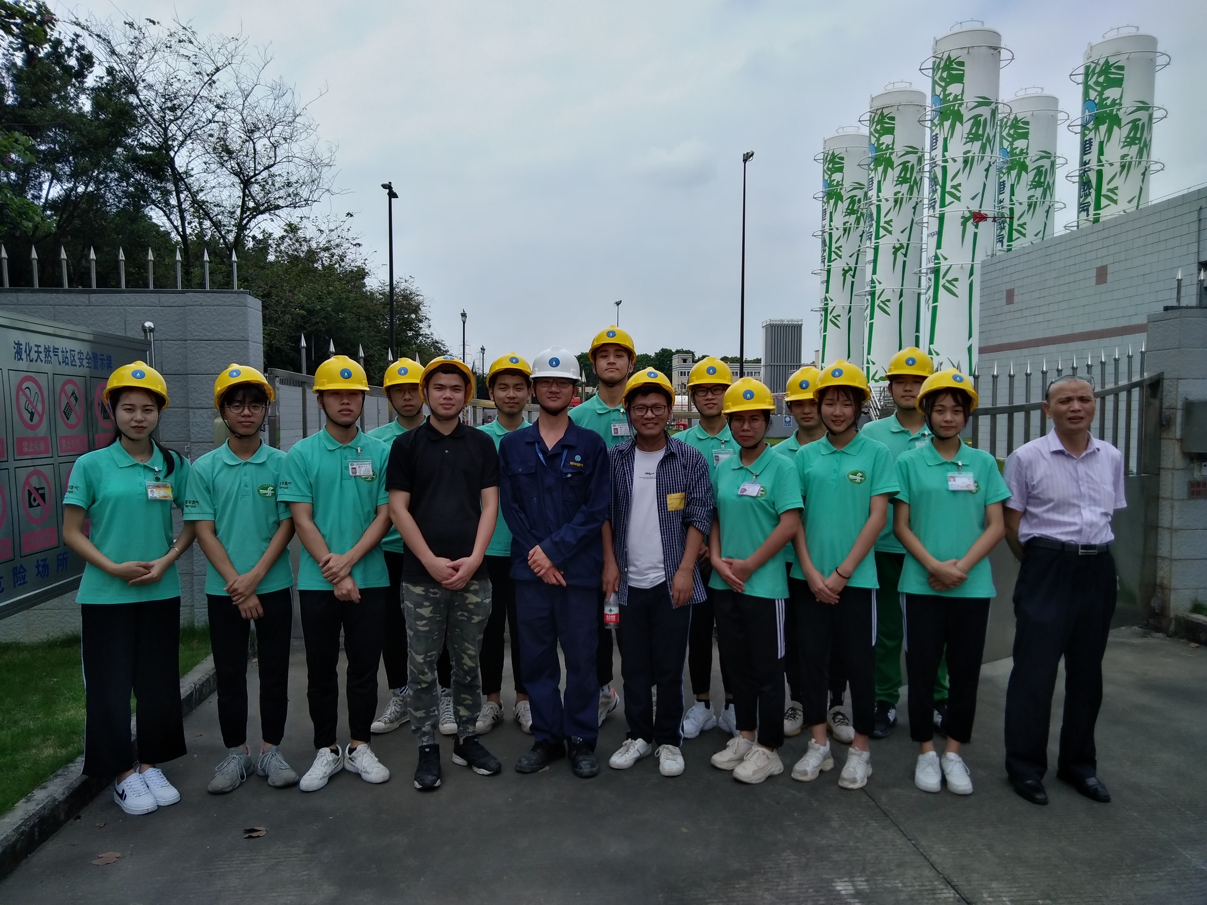 工学交替，校企合作，精准育人